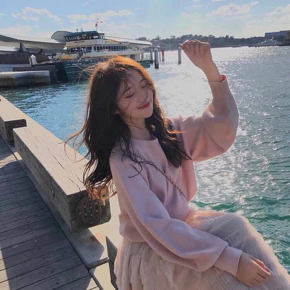 卿何薄命 海报
